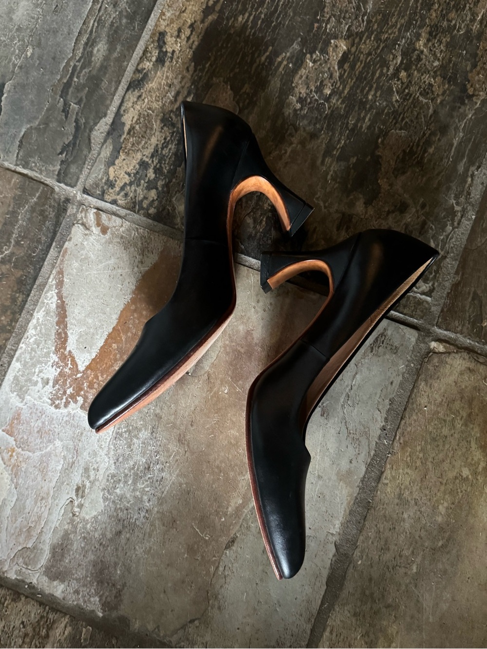 Fluevog Desmond heels in black - Picture 5 of 7